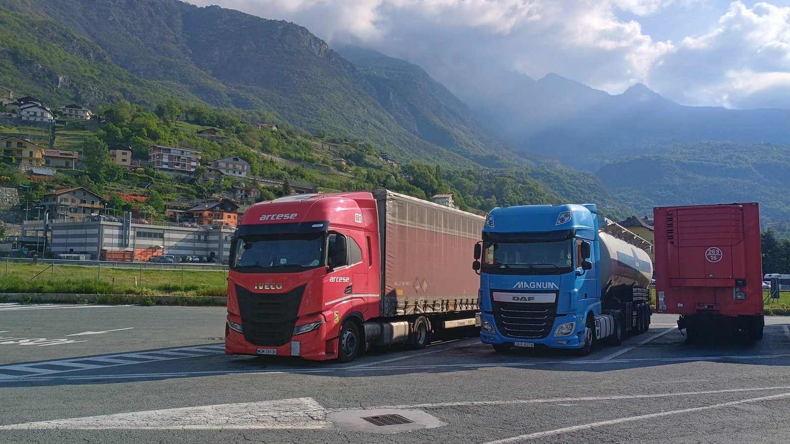 Serwis naczep silosowych przy autostradzie A4 – Opole Flota silonaczep DAF Magnum PHS Magnum