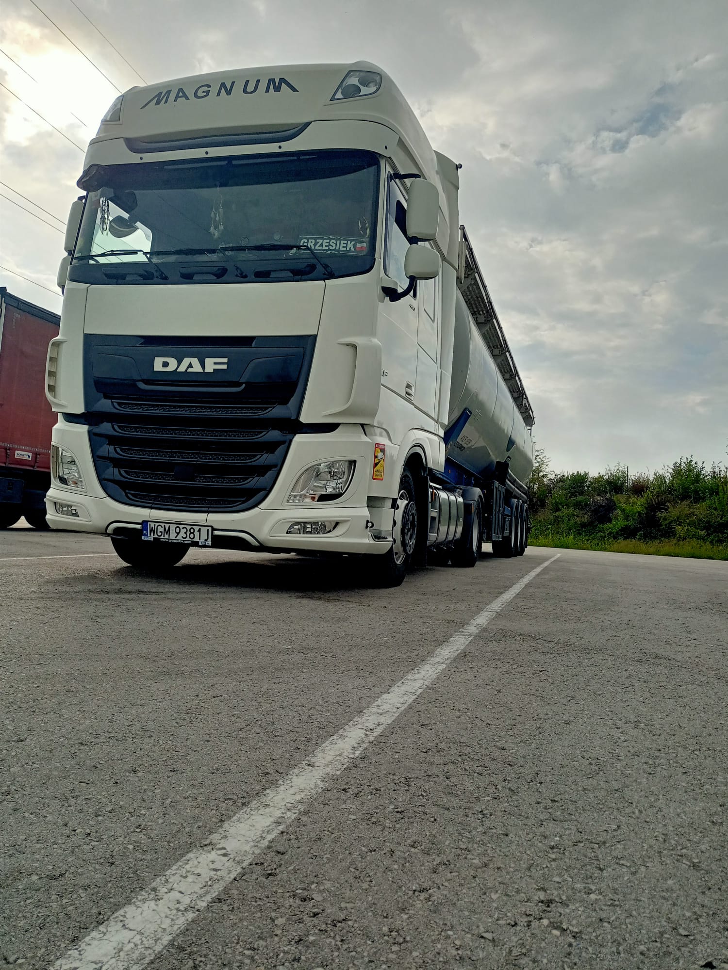 DAF silo trailer hauling bulk materials